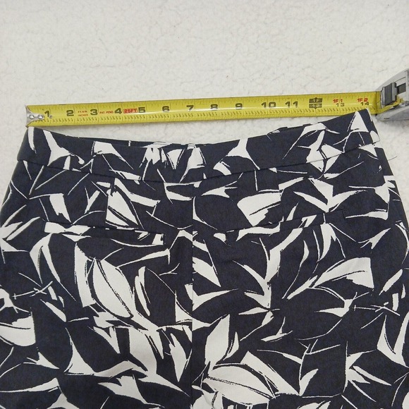 Mario Sarrani Stretch Shorts S 2 Itay Designer BLACK WHITE Floral Tropical Beach - Picture 8 of 10